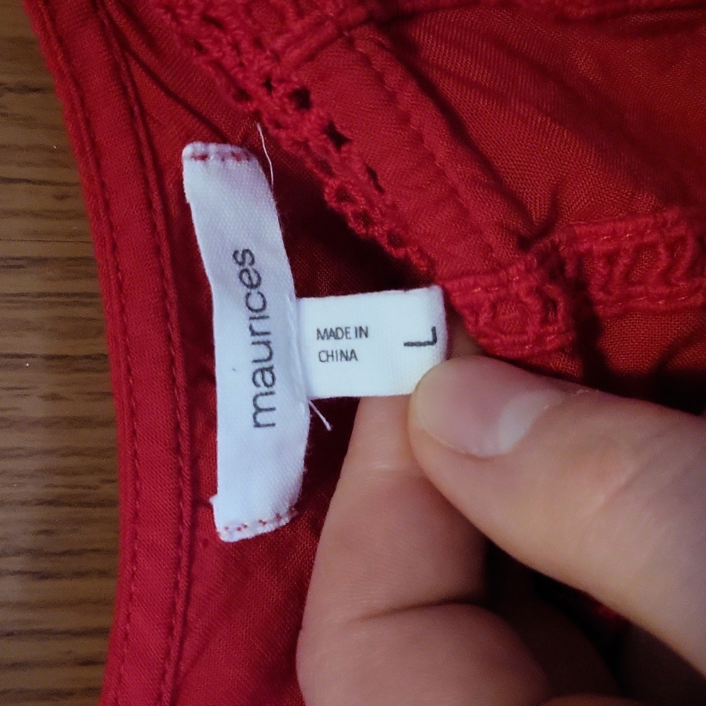 L Tank Top - Picture 2 of 5